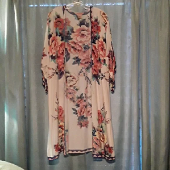 Flying Tomato Floral Kimono Duster - Picture 1 of 5